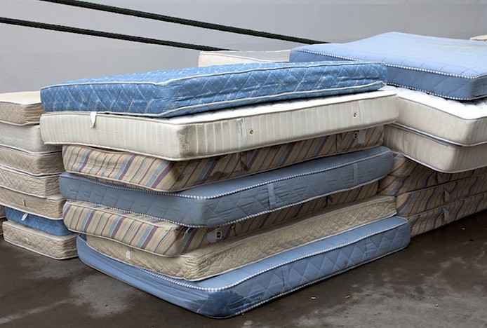 Is your old mattress causing you morning back pain ?